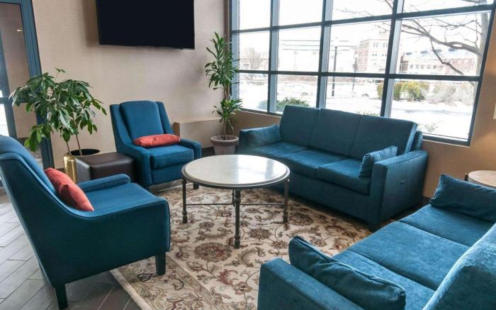 Comfort Suites Bethlehem Near Lehigh University and LVI Airport