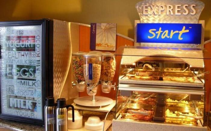 Holiday Inn Express And Suites Memphis Southwind By IHG