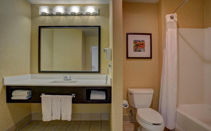 Holiday Inn Milwaukee Airport By IHG