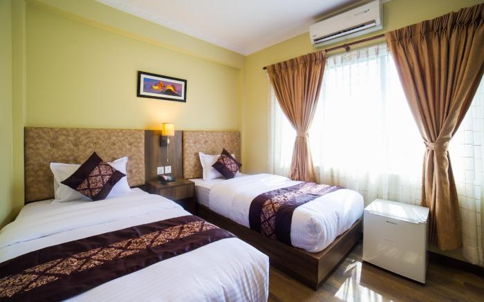 Ganapati Airport Hotel