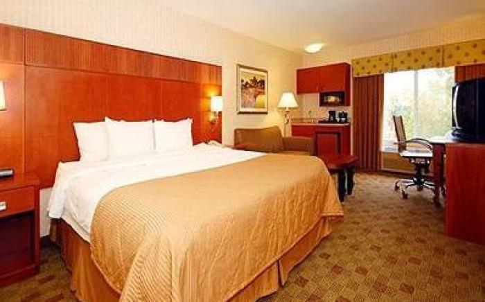 Clarion Hotel Portland International Airport