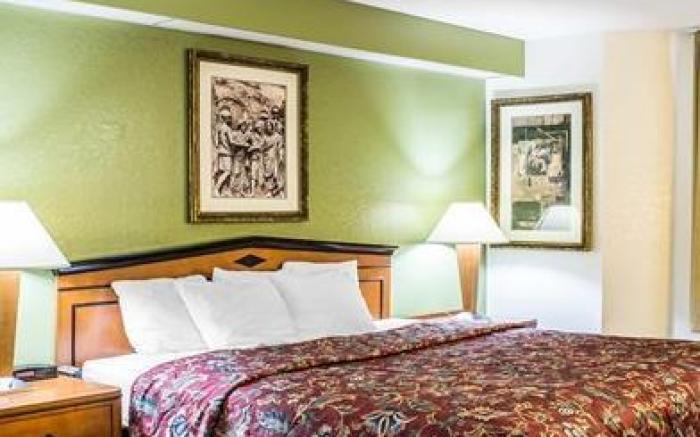 Quality Inn & Suites Raleigh North