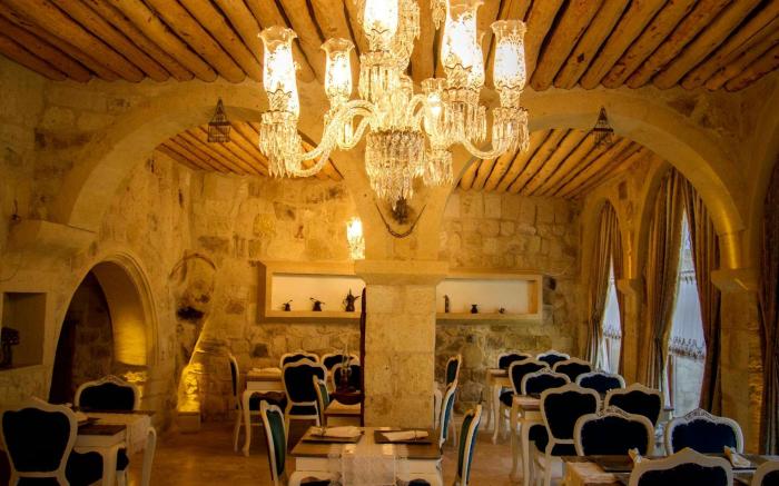 Elika Cave Suites 