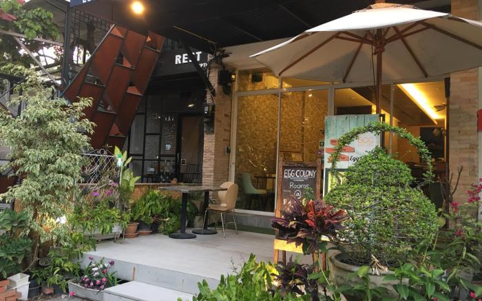 Egg Colony Vacation Home