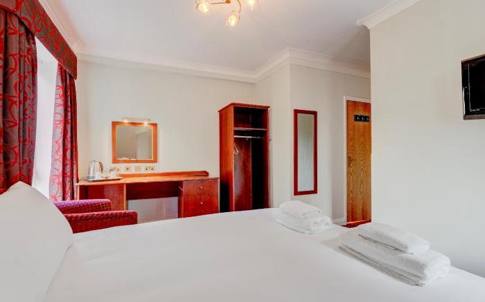 Liverpool Aigburth Sefton Park Hotel By Belvilla