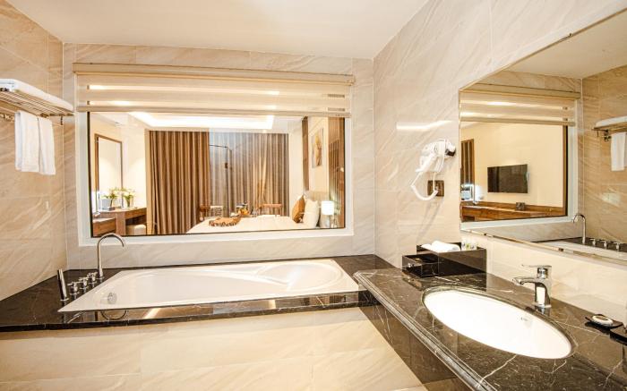 Manh Quan Luxury Hotel
