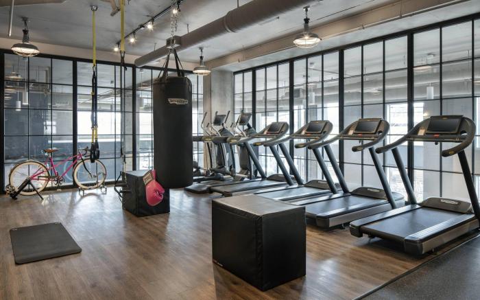 Moxy Nashville Vanderbilt Area