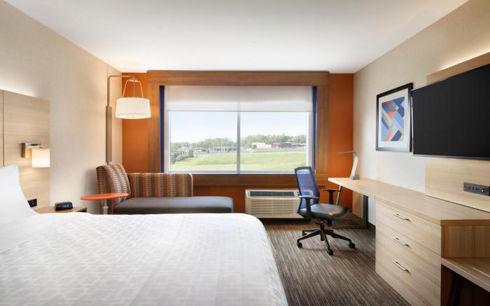 Holiday Inn Express & Suites Middletown - Goshen By IHG