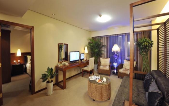 Super House International