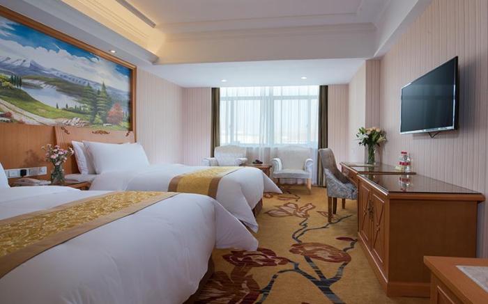 Vienna Hotel Shengzhou Kaiyuna Plaza