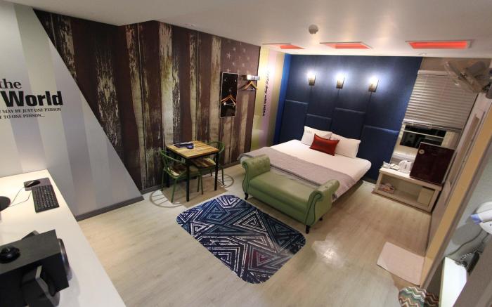 Hera Hotel