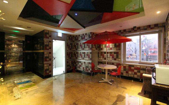 Hera Hotel
