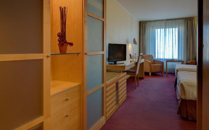 VIP Executive Entrecampos - Hotel & Conference