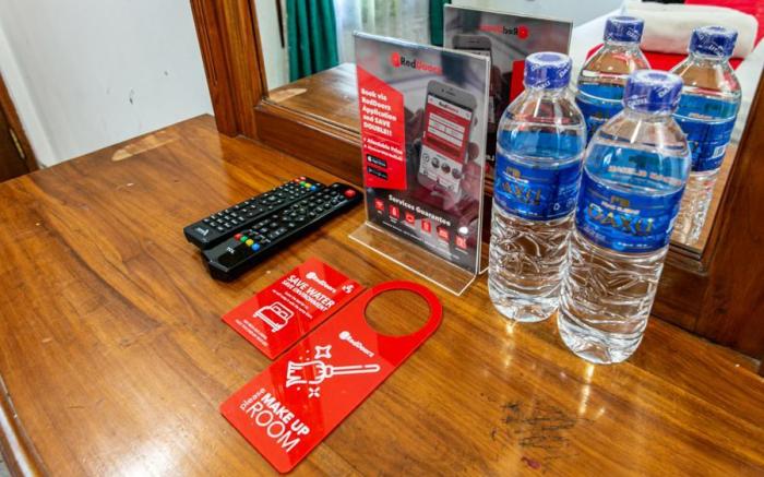 RedDoorz Plus near Taman Sari 2