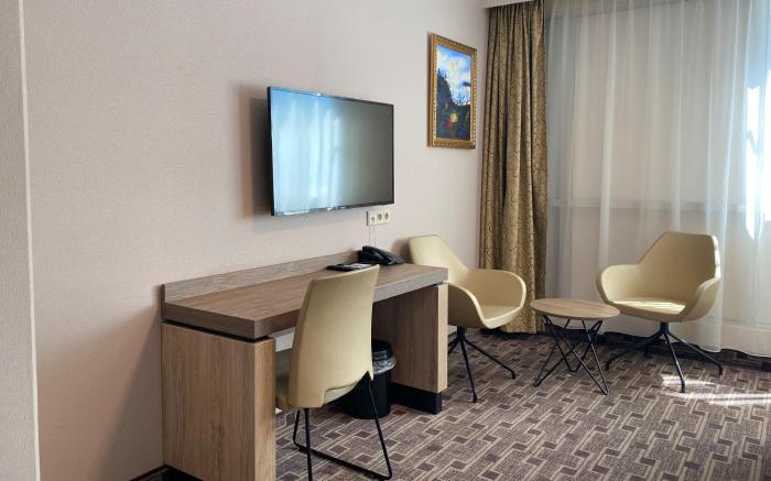 XO Hotels Blue Square