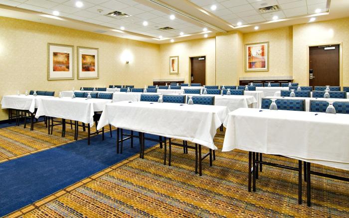 Holiday Inn Express & Suites Riverport Richmond By IHG