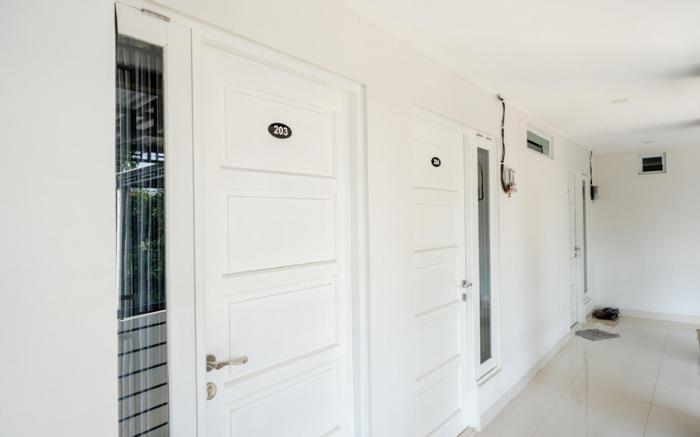RedDoorz Plus Syariah near Stasiun Tegal 2
