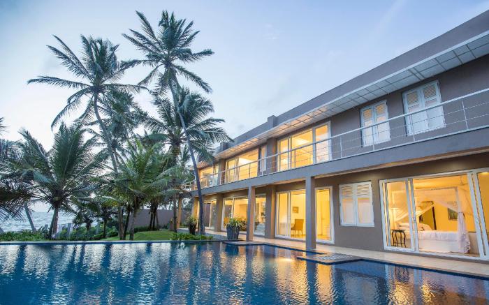 The Sandals by Edwards Collection