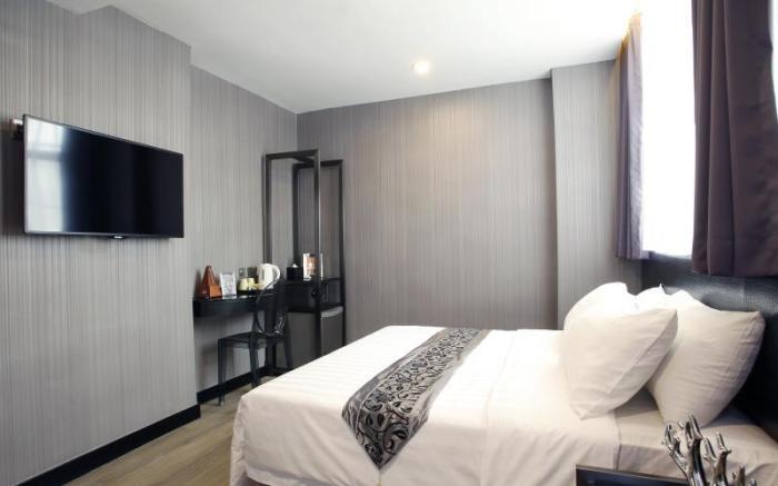 M1 North Point Hotel