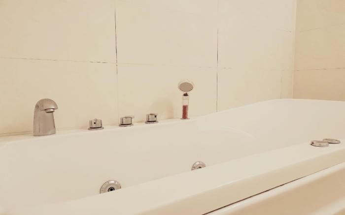 Cuc Phuong Hotel