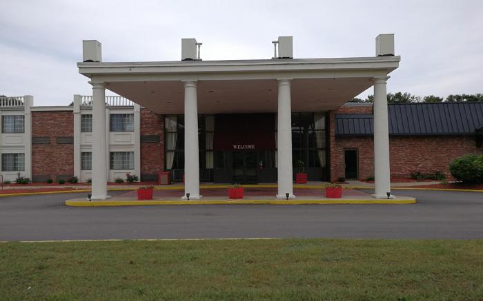 Mystic River Hotel and Suites