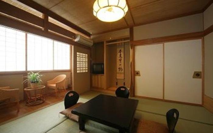 Oiwakeya Ryokan