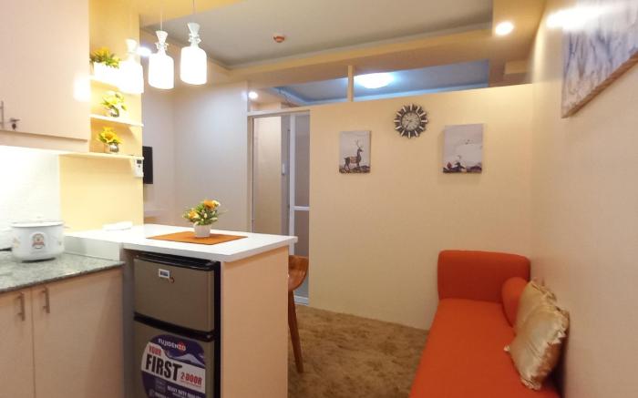 Mistow  BriaMagenta Condo