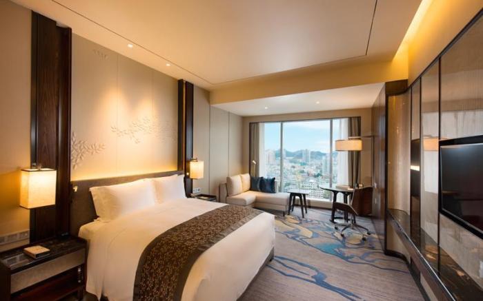 DoubleTree by Hilton Anshun