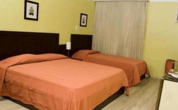 Hotel Plaza Apolo