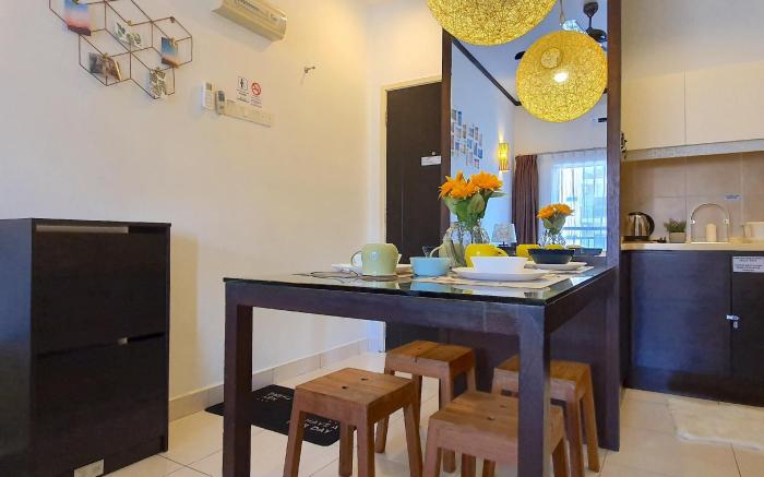 Two-Bedrooms Apartment | Gold Coast Morib [C1307]