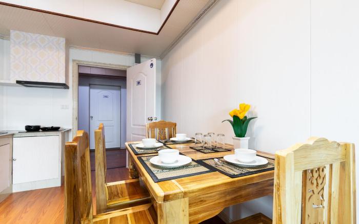 Two bedroom and one living room(business D ）