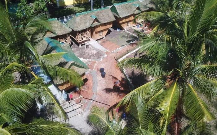 Nipa hut in Nirvana resort shared CR/hot shower