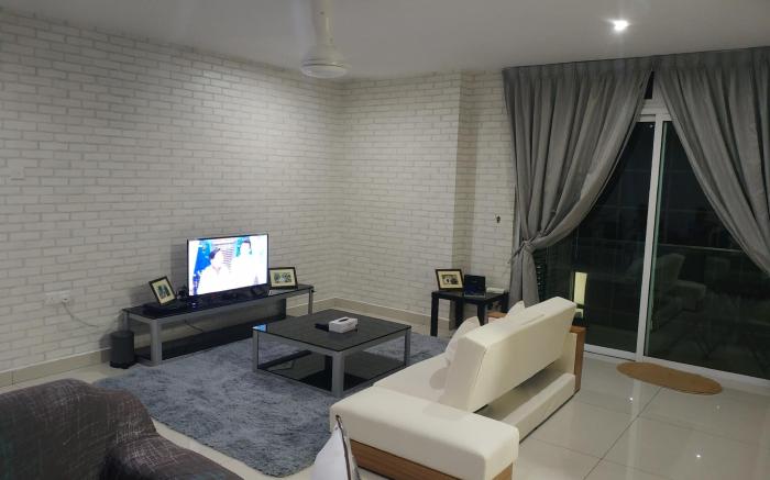 KSL 3Bedroom 6-12pax (High Floor) FreeWifi &TvBox