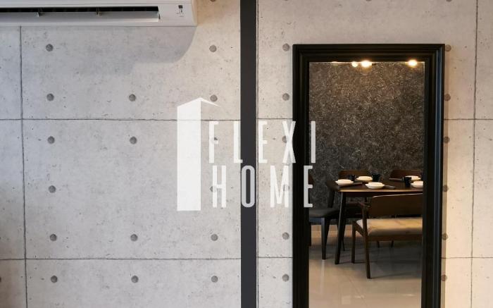 NETFLIX Pinnacle PJ Industrial Duplex - Flexihome 