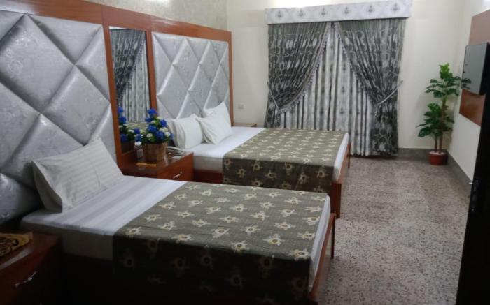 Rehaish Inn PECHS