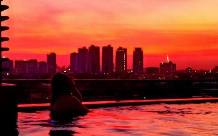 Secret Paradise in Cubao (Dream Lovers' Suite)