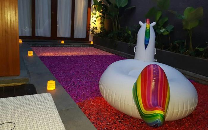 Honeymoon 1BR Private Pool Villa Legian Kuta #218