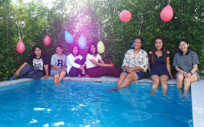 Lalita Pool Villa Huahin Occupies 15-20 people.