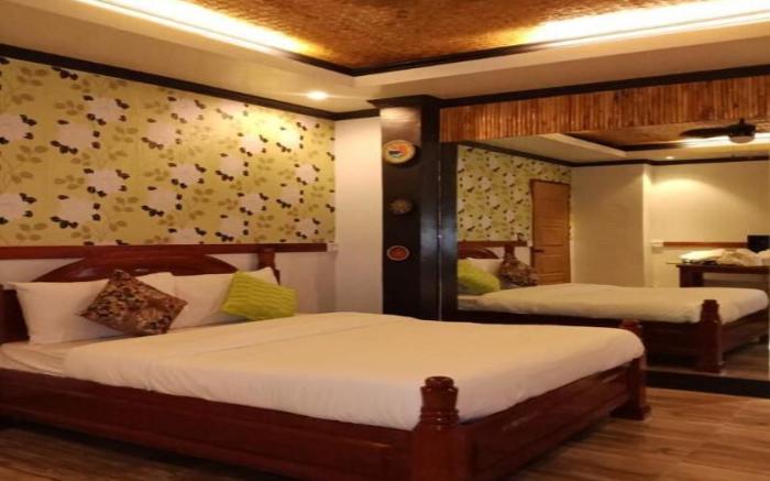 Double Deluxe Room (overlooking sea view)