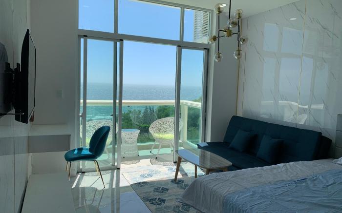Sea View Comfortable apartment by the beach #b1