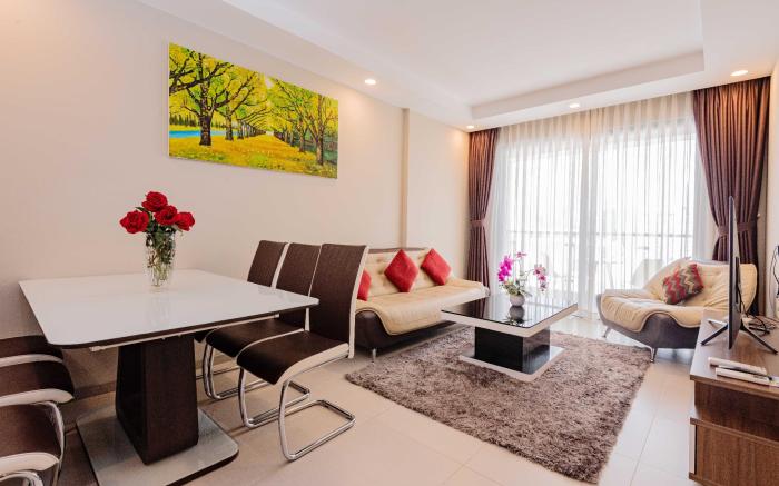 2BR/2WC/ The Gold View/ Free Gym Pool/Sale off 50