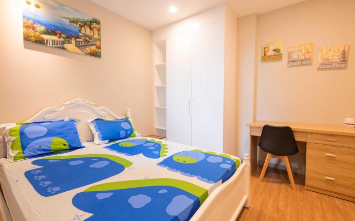 2BR/2WC/ The Gold View/ Free Gym Pool/Sale off 50