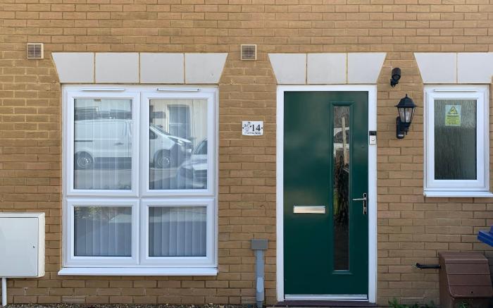 Dorla Homes - Luxurious 3 bedroom in Sittingbourne