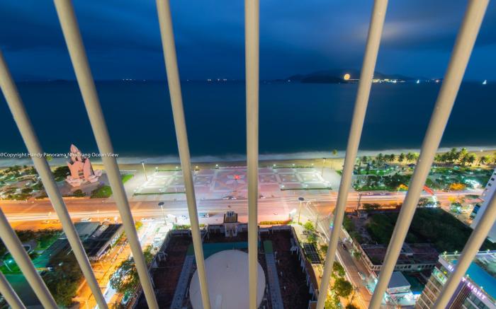 Ocean View Panorama Luxury - FREE POOL & GYM  03