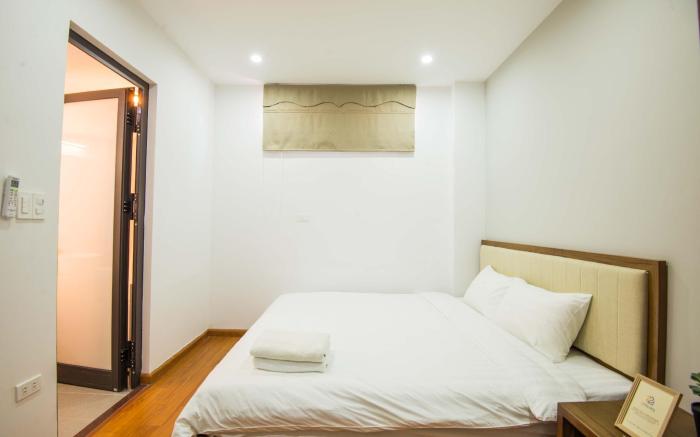 Long housing Japanese apartment on Linh Lang #03