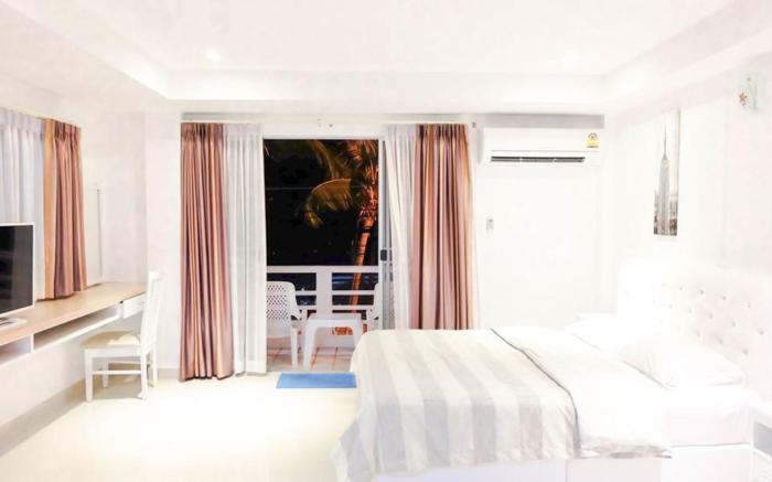 The White House Dongtarn Beach Jomtien Pattaya l