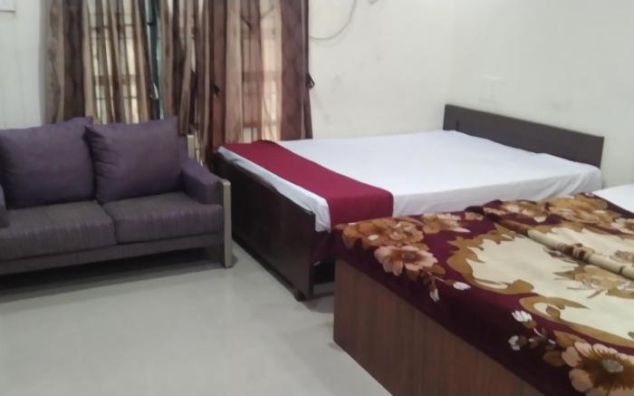 Huge bedrooms with balcony 
