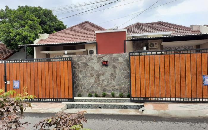 Ndalem PR3 Kulon Guest House Yogyakarta