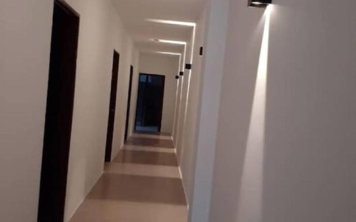 COMFORTABLE STAY ROOM 9