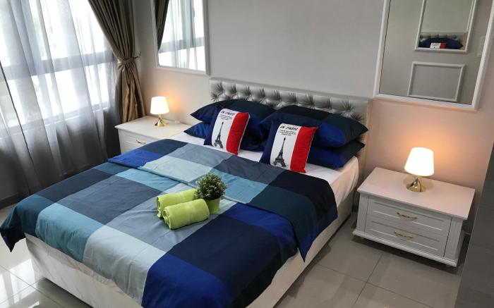 Zara Homestay i-City Shah Alam Wi-Fi & Netflix
